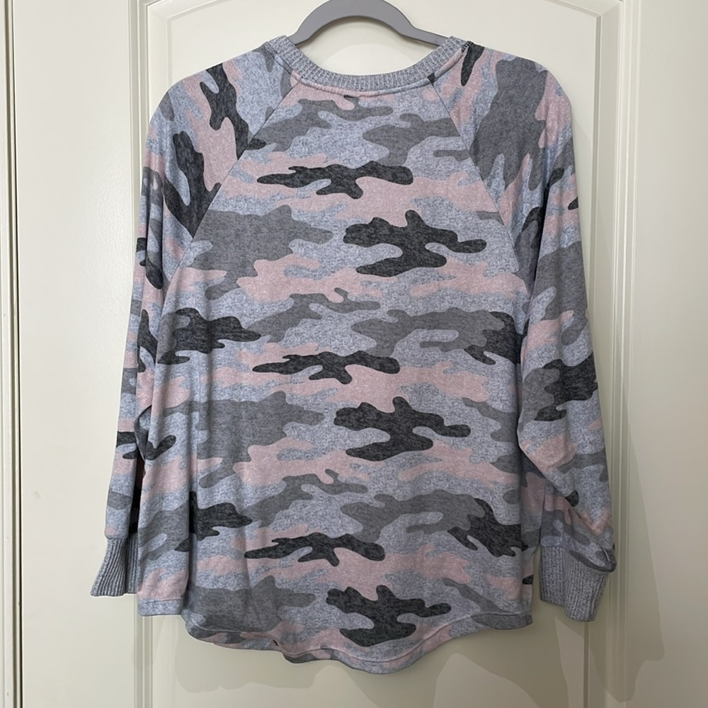 Sweatshirt - Picture 5 of 6